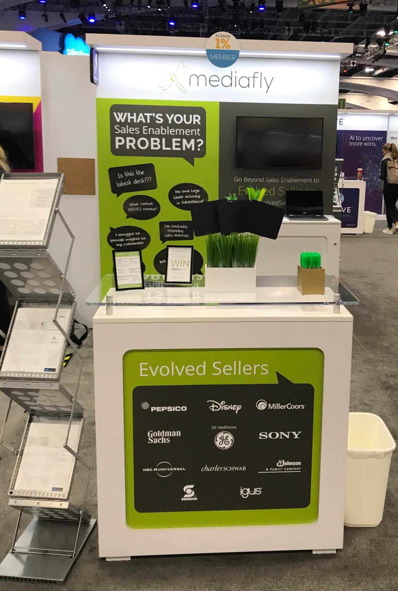 Mediafly Dreamforce 2017 booth image01